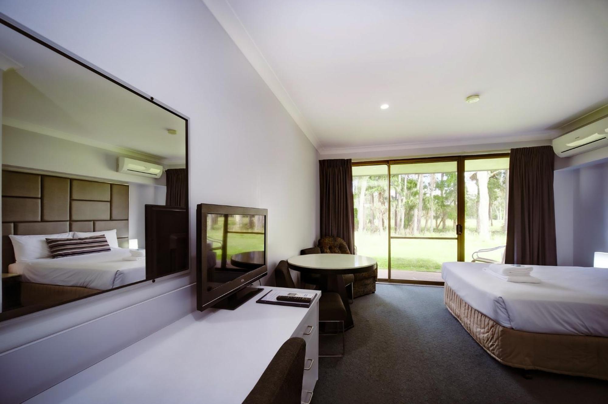 Island Palms Motor Inn Forster Zimmer foto